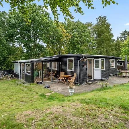 Thorine - 800m From The Sea By Interhome