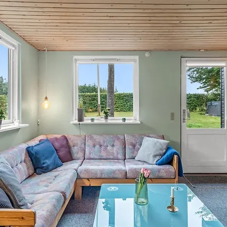 Thorine - 800m From The Sea By Interhome *